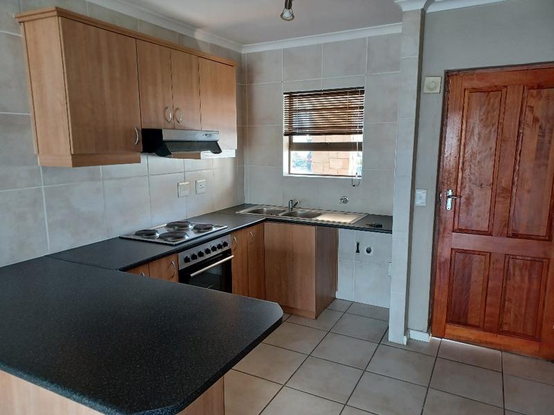 To Let 2 Bedroom Property for Rent in Burgundy Estate Western Cape